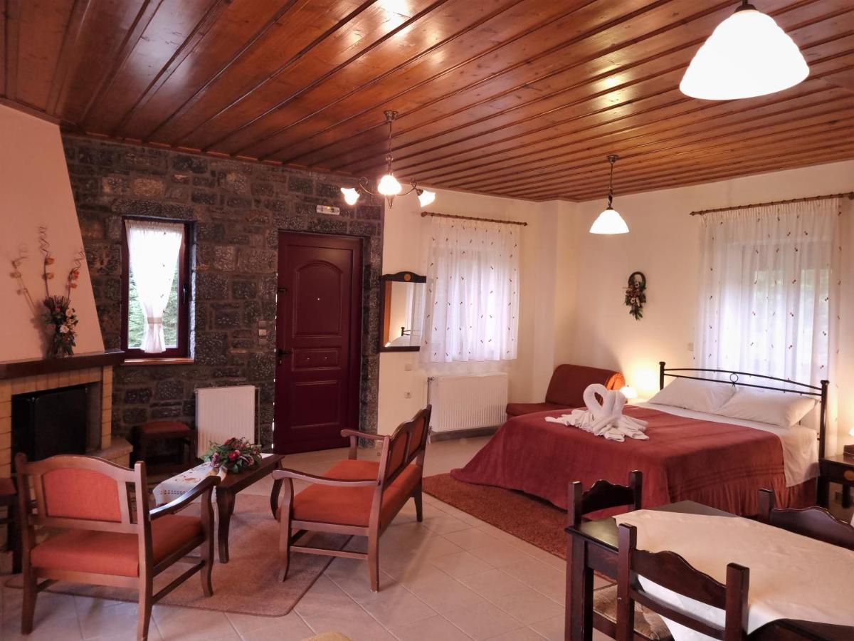 Φιλοξένια Studios Vitina Habitación foto